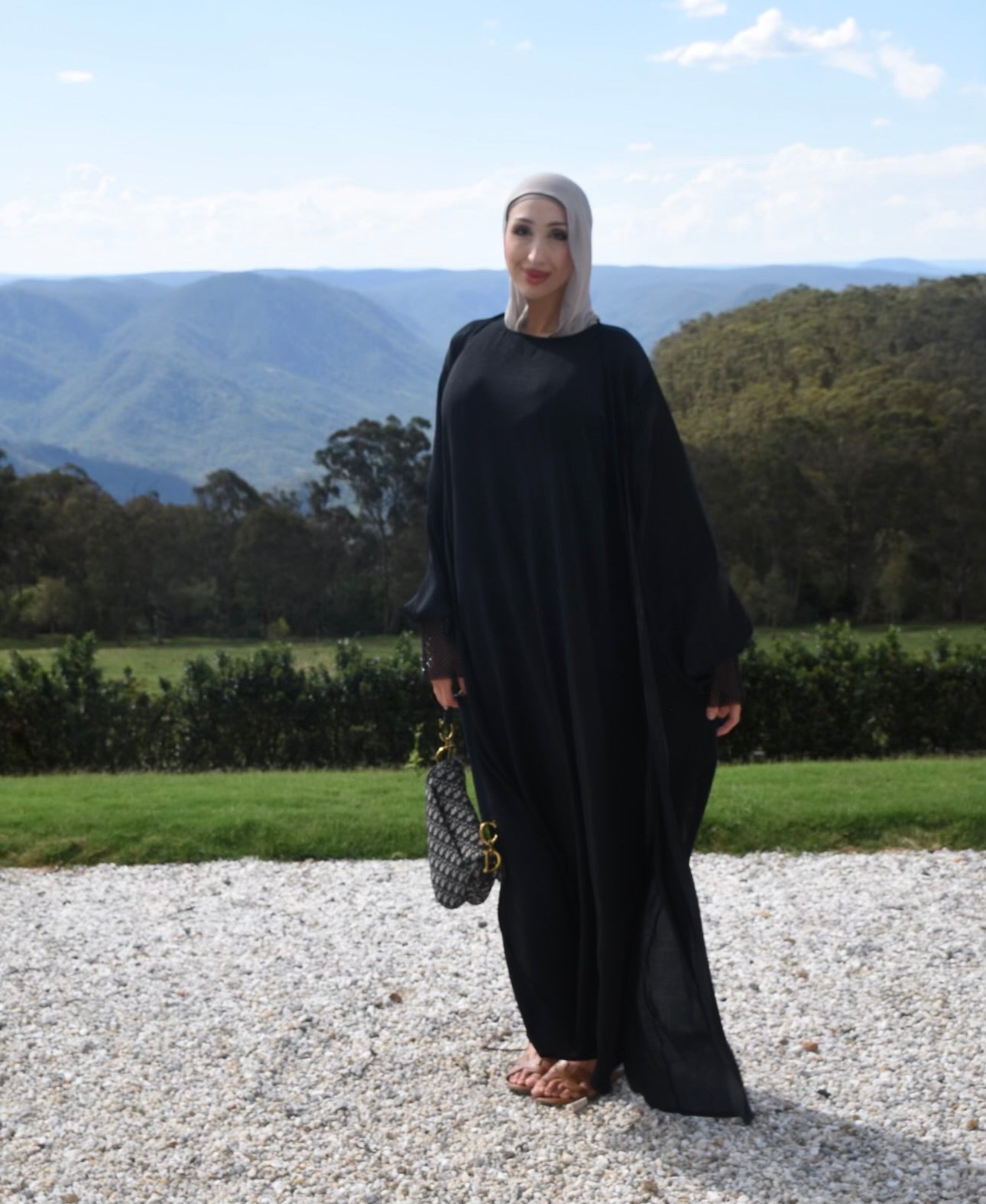 LILA ABAYA