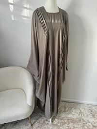 SELENA ABAYA
