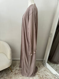 LANA PLEATED ABAYA